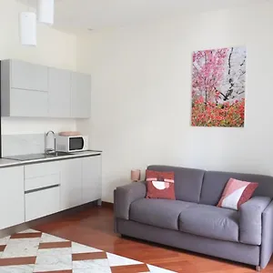 https://piazza-v-giornate-milano-relax-studio.italymilanhotels.net